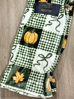 RACHEL Rachel Roy Oversized Plush Throw Pumpkin Gingham